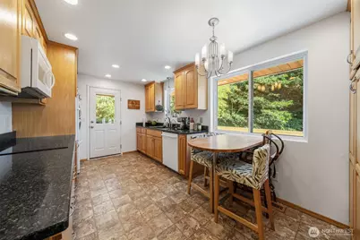 2005 SW 117th Place, Burien, WA 98146 - Photo 10