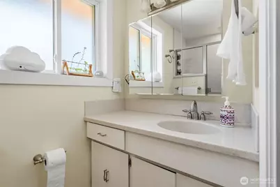 2005 SW 117th Place, Burien, WA 98146 - Photo 16