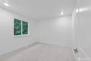 24237 13 Ave SE, Bothell, WA 98021 - Photo 16