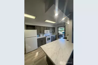 1655 Wheaton Street, Raymond, WA 98577 - Photo 10