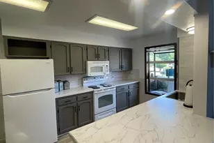 1655 Wheaton St, Raymond, WA 98577 - Photo 10