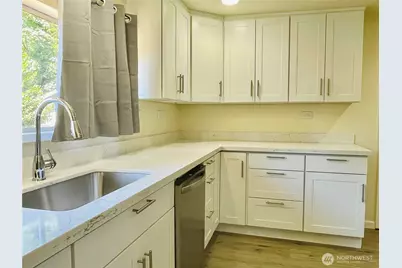 15460 65th Avenue S, Tukwila, WA 98188 - Photo 4