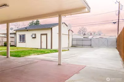 1708 N 17th Ave, Pasco, WA 99301 - Photo 12