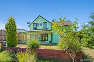 806 California St, Raymond, WA 98577 - Photo 2