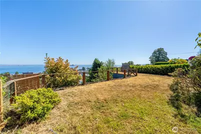 220 W 2nd Street, Port Angeles, WA 98362 - Photo 4