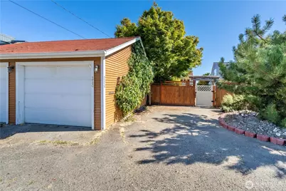 220 W 2nd Street, Port Angeles, WA 98362 - Photo 38