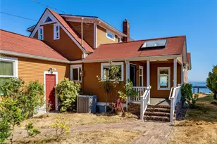 220 W 2nd St, Port Angeles, WA 98362 - Photo 2