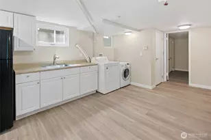 5718 25th Ave NE, Seattle, WA 98105 - Photo 30