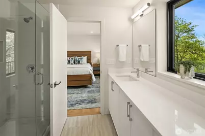 282 118th Avenue SE, Bellevue, WA 98005 - Photo 22