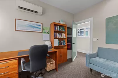 4510 Thackeray NE, Seattle, WA 98105 - Photo 24