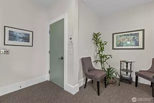 4510 Thackeray NE, Seattle, WA 98105 - Photo 30