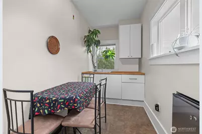 4510 Thackeray NE, Seattle, WA 98105 - Photo 16