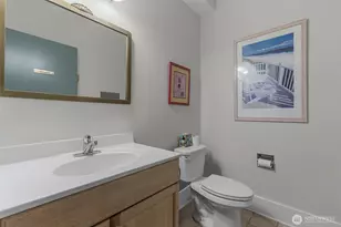 4510 Thackeray NE, Seattle, WA 98105 - Photo 14