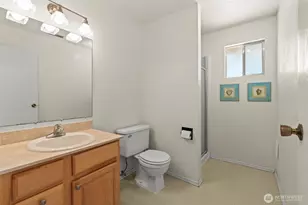 345 Seaview Ct, Camano Island, WA 98282 - Photo 18