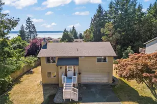 345 Seaview Ct, Camano Island, WA 98282 - Photo 2