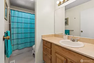 345 Seaview Ct, Camano Island, WA 98282 - Photo 14