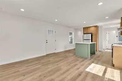 3237 S 182nd Place #221, SeaTac, WA 98188 - Photo 4