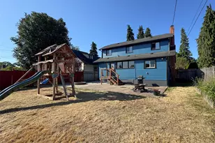 615 W 12th St, Port Angeles, WA 98362 - Photo 30