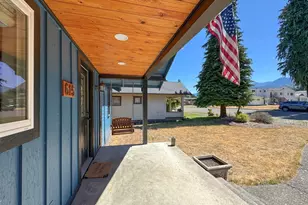 615 W 12th St, Port Angeles, WA 98362 - Photo 2