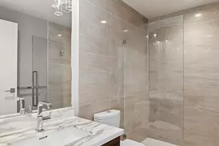 588 Bell St, Seattle, WA 98121 - Photo 18