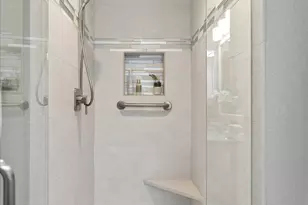 11019 NE 116th St, Kirkland, WA 98034 - Photo 16