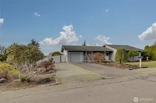 27620 84th Dr NW, Stanwood, WA 98292 - Photo 4