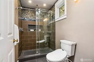 917 18th Ave, Seattle, WA 98122 - Photo 24