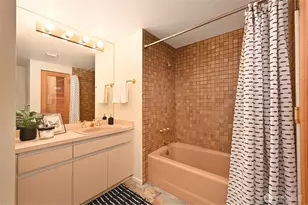 1301 Spring St, Seattle, WA 98104 - Photo 16