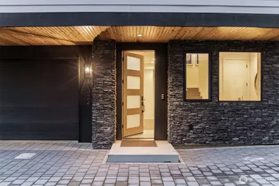 13324 132nd Avenue NE, Kirkland, WA 98034 - Photo 2