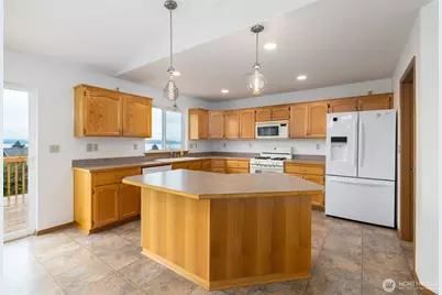539 Birch Street, Oak Harbor, WA 98277 - Photo 12