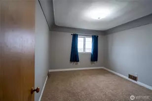 113 E 6th St, Lind, WA 99341 - Photo 22