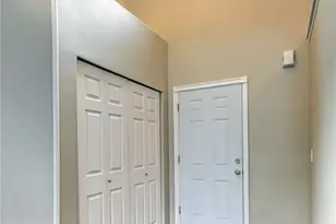 16127 SE 256th Pl, Covington, WA 98042 - Photo 2