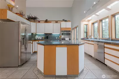 20695 Mainland View Lane NE, Suquamish, WA 98392 - Photo 8