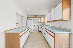 109 N Honeycomb Cir, Sequim, WA 98382 - Photo 4