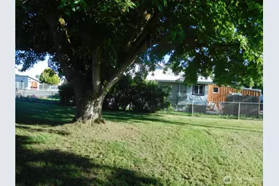 135 N 3rd Avenue, Connell, WA 99326 - Photo 10