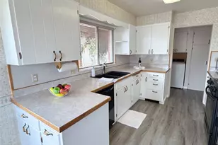 126 W 6th St, Port Angeles, WA 98362 - Photo 8