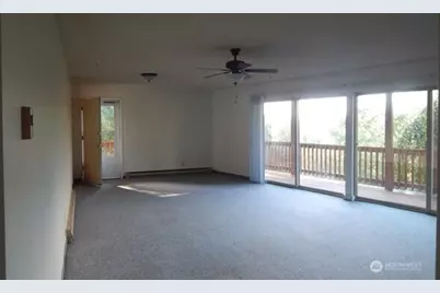 1921 Teresa Way, Kelso, WA 98626 - Photo 4