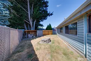 2027 E Belair Dr, Mount Vernon, WA 98273 - Photo 26