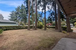 1911 Peacock Ln, Oak Harbor, WA 98277 - Photo 20