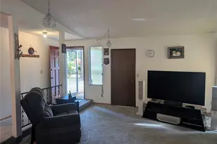 1911 Peacock Ln, Oak Harbor, WA 98277 - Photo 2