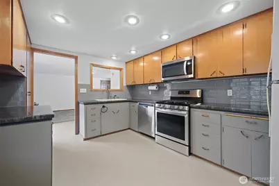 301 Dennis Street SW, Tumwater, WA 98501 - Photo 6