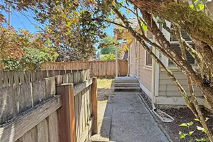 4115 W I St, Bremerton, WA 98312 - Photo 2