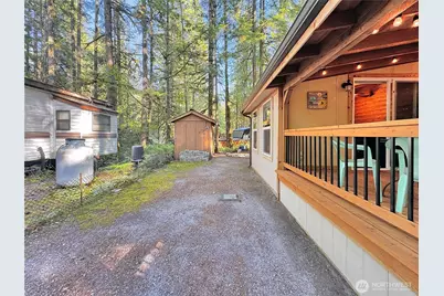 203 1 Fireside Lodge, Deming, WA 98266 - Photo 20