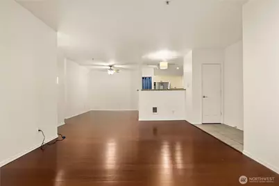 14714 Admiralty Way #A318, Lynnwood, WA 98087 - Photo 10