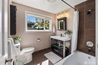340 NE 53rd Street, Seattle, WA 98105 - Photo 14