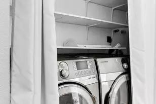 939 N 101st St, Seattle, WA 98133 - Photo 10