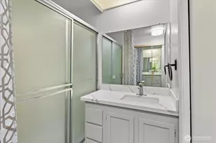 12904 126th Ct NE, Kirkland, WA 98034 - Photo 16