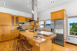 3643 Beach Dr E, Port Orchard, WA 98366 - Photo 16