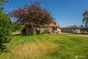 272 D St SE, Ephrata, WA 98823 - Photo 4