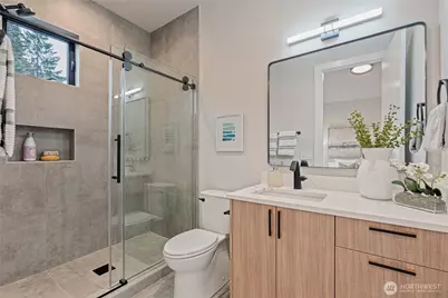 2423 129th Avenue SE, Bellevue, WA 98005 - Photo 24